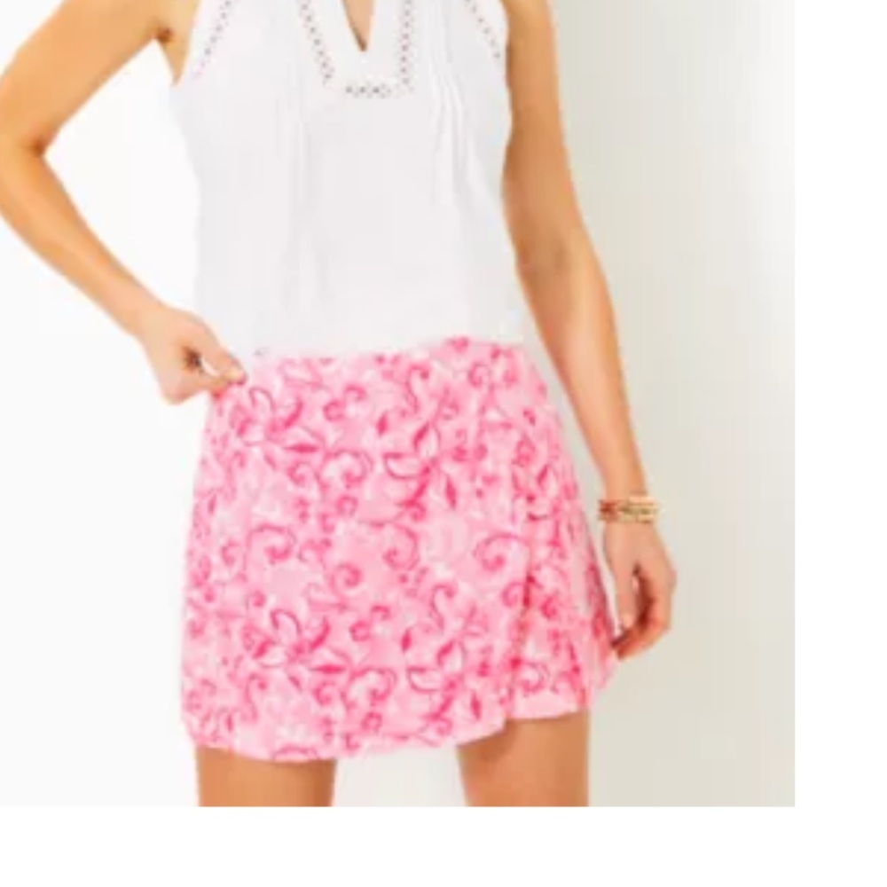 Lilly Pulitzer Pink Alicent Mini Skort Patterned skort
Size 10 washed once.